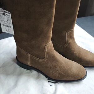 Zara Brown Suede Boots